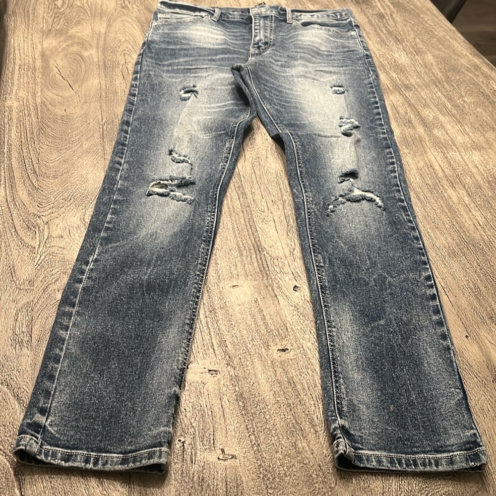 Mens forever 21 slim denim size 33 minor distressing throughout
